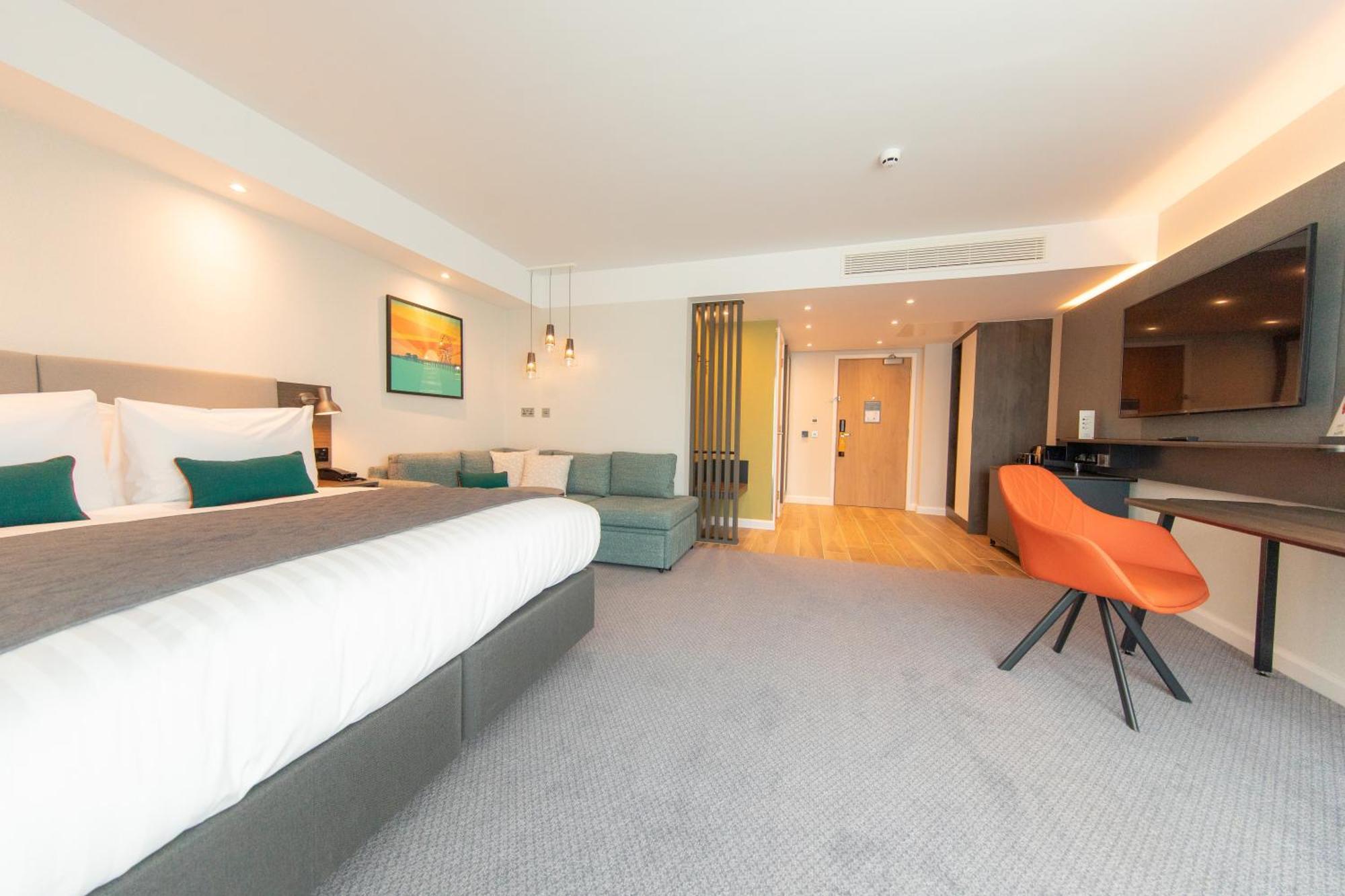 Holiday Inn Blackpool By Ihg Экстерьер фото