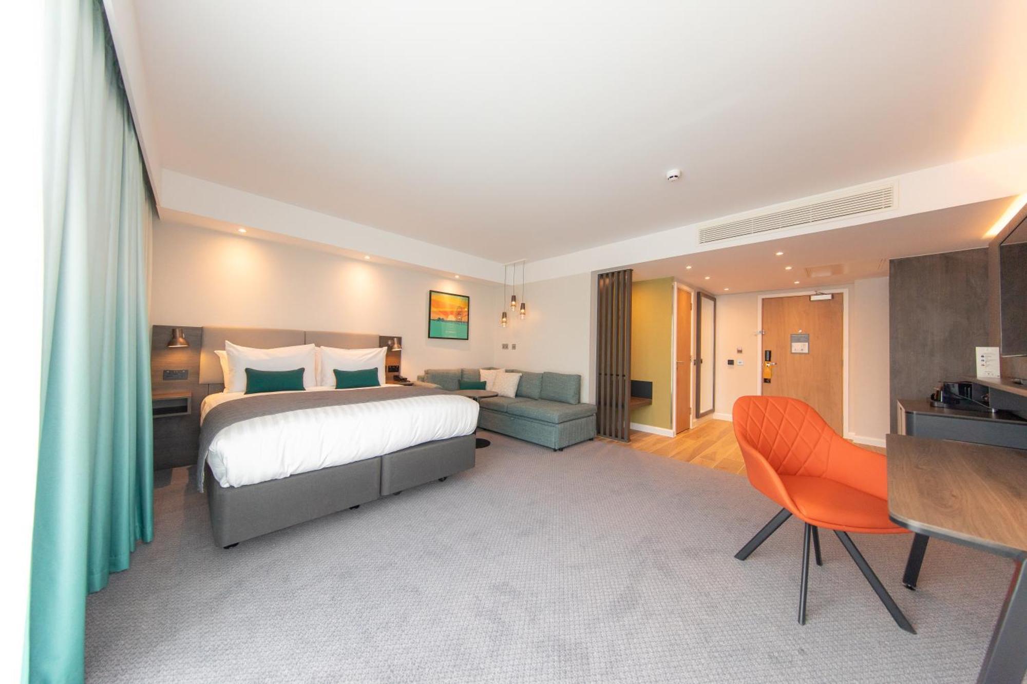 Holiday Inn Blackpool By Ihg Экстерьер фото