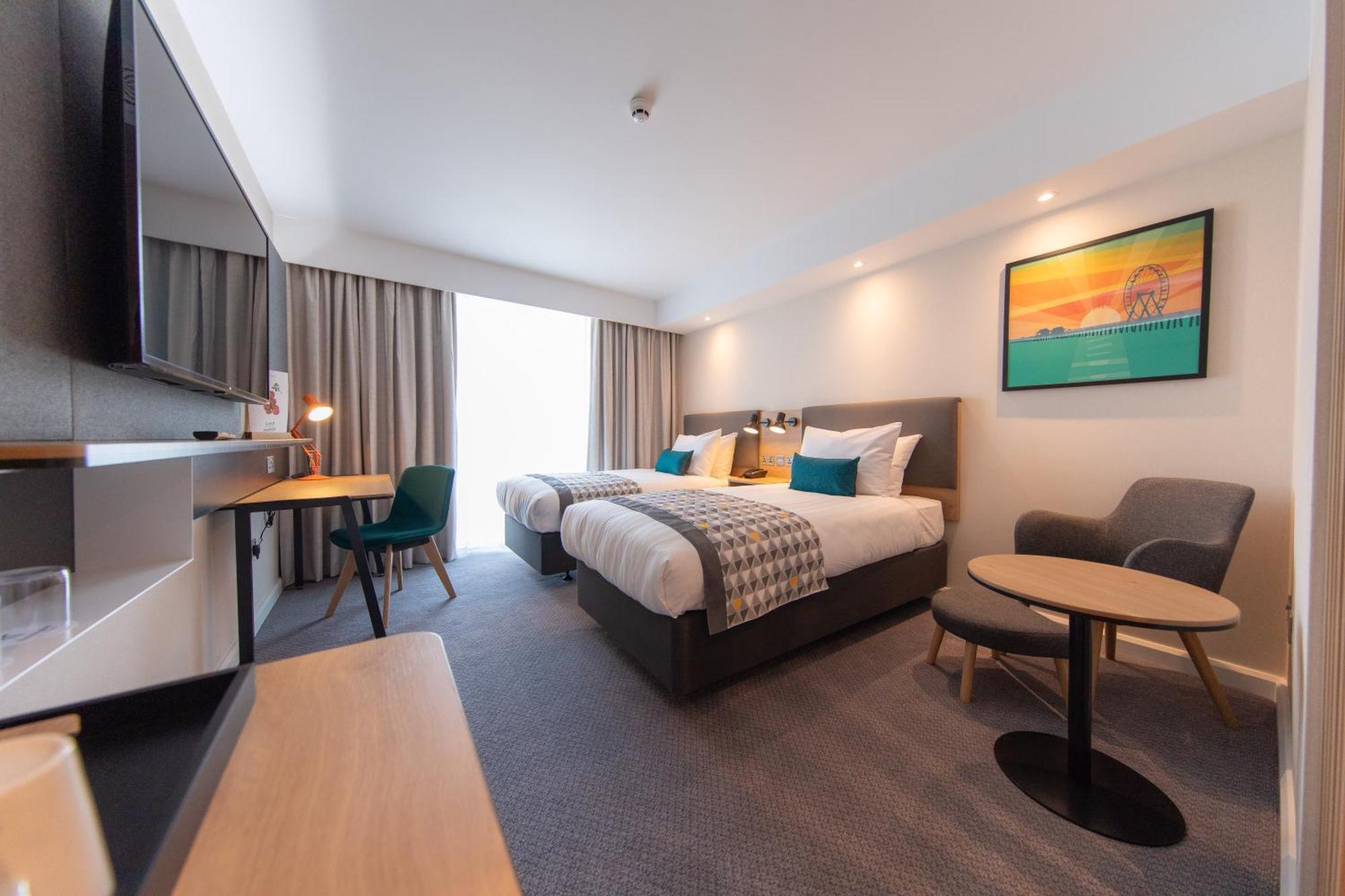 Holiday Inn Blackpool By Ihg Экстерьер фото