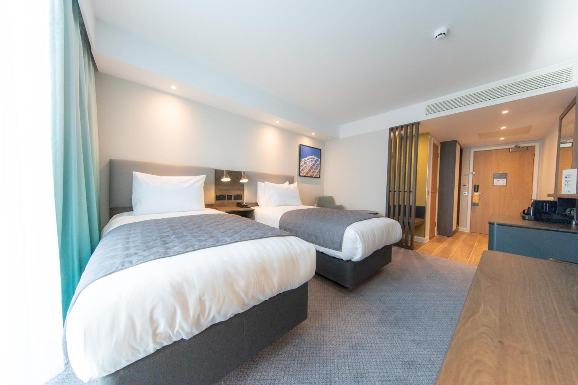 Holiday Inn Blackpool By Ihg Экстерьер фото
