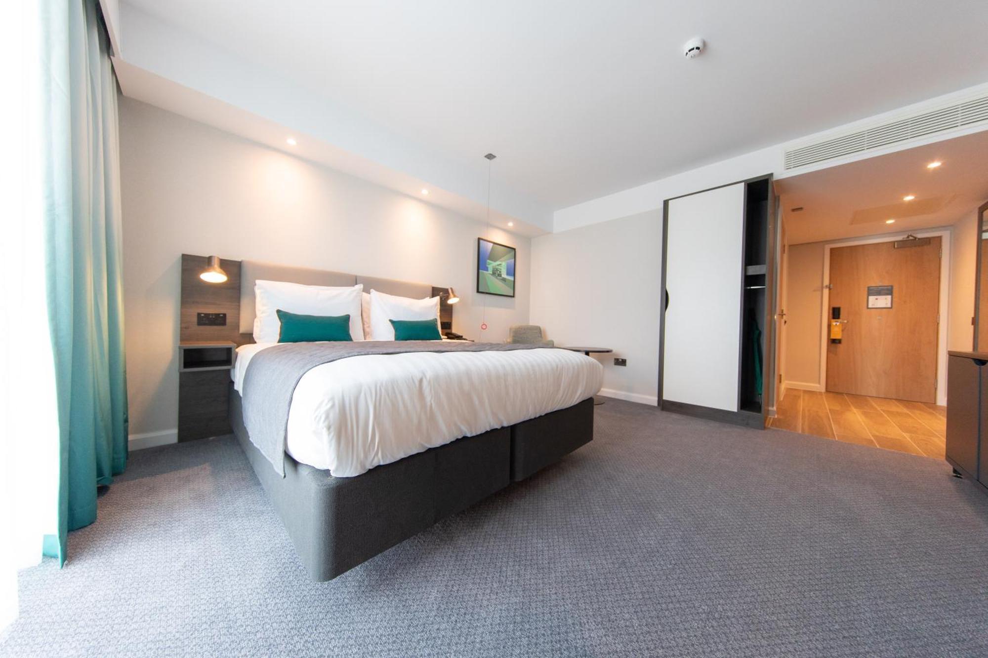 Holiday Inn Blackpool By Ihg Экстерьер фото