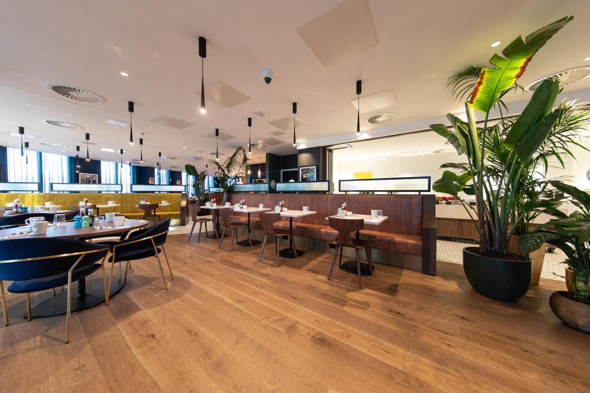 Holiday Inn Blackpool By Ihg Экстерьер фото