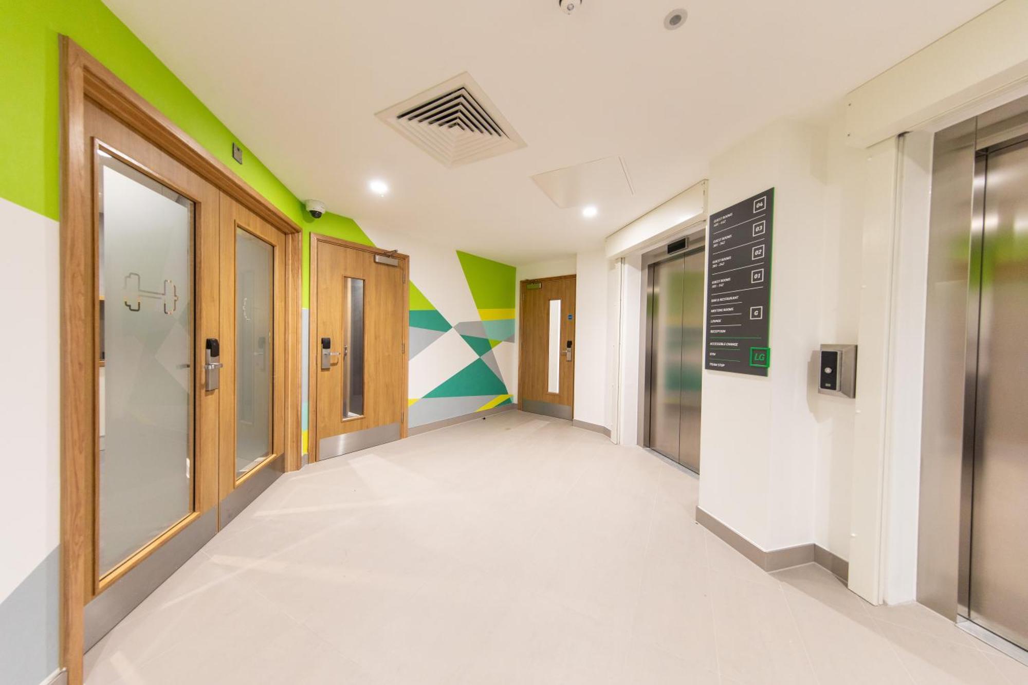 Holiday Inn Blackpool By Ihg Экстерьер фото