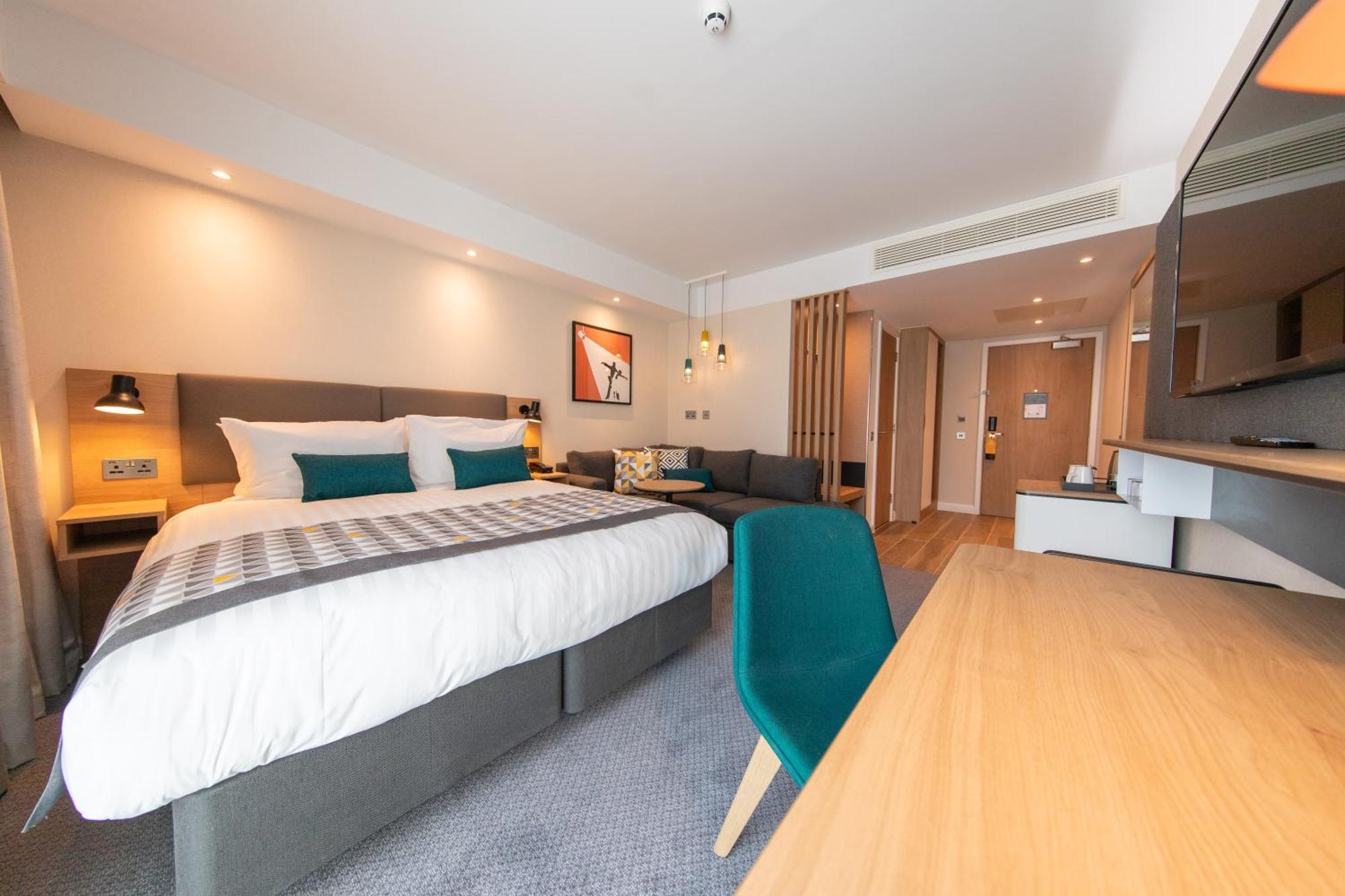 Holiday Inn Blackpool By Ihg Экстерьер фото