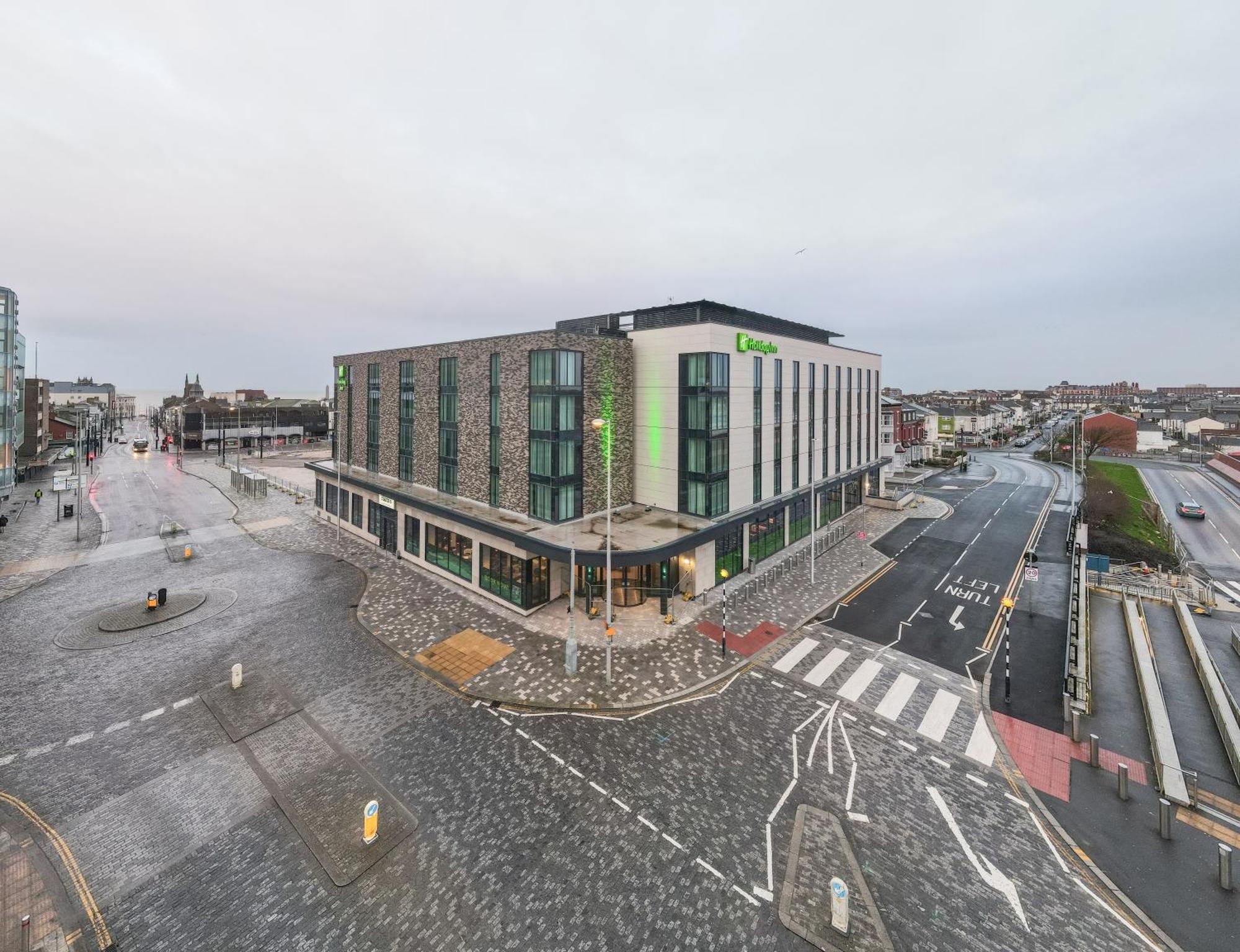 Holiday Inn Blackpool By Ihg Экстерьер фото